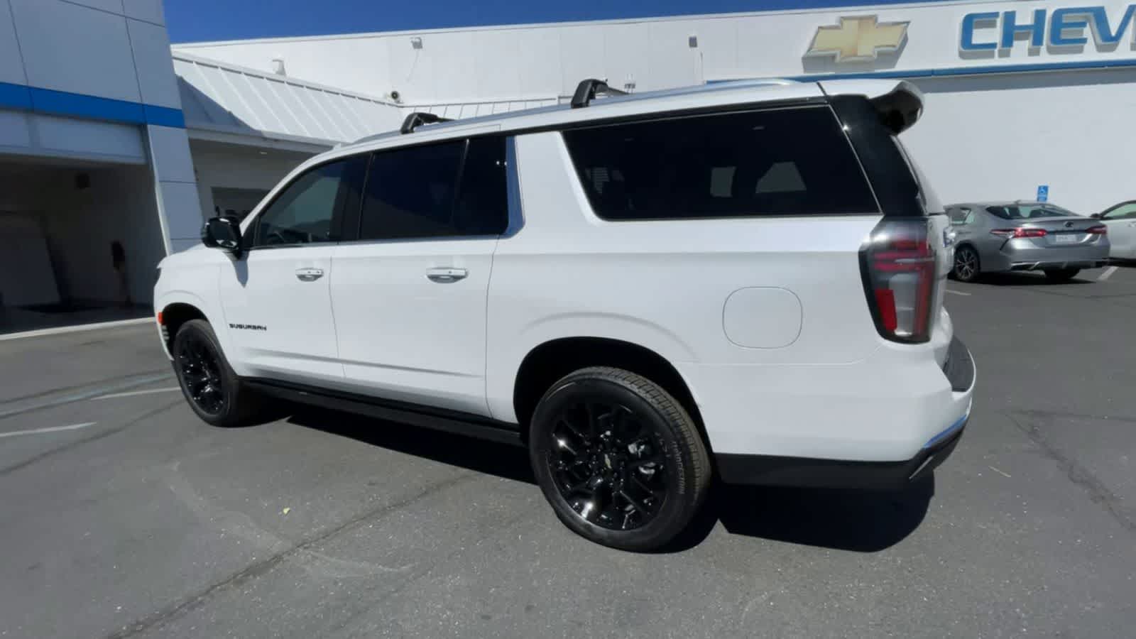 2024 Chevrolet Suburban Premier 6