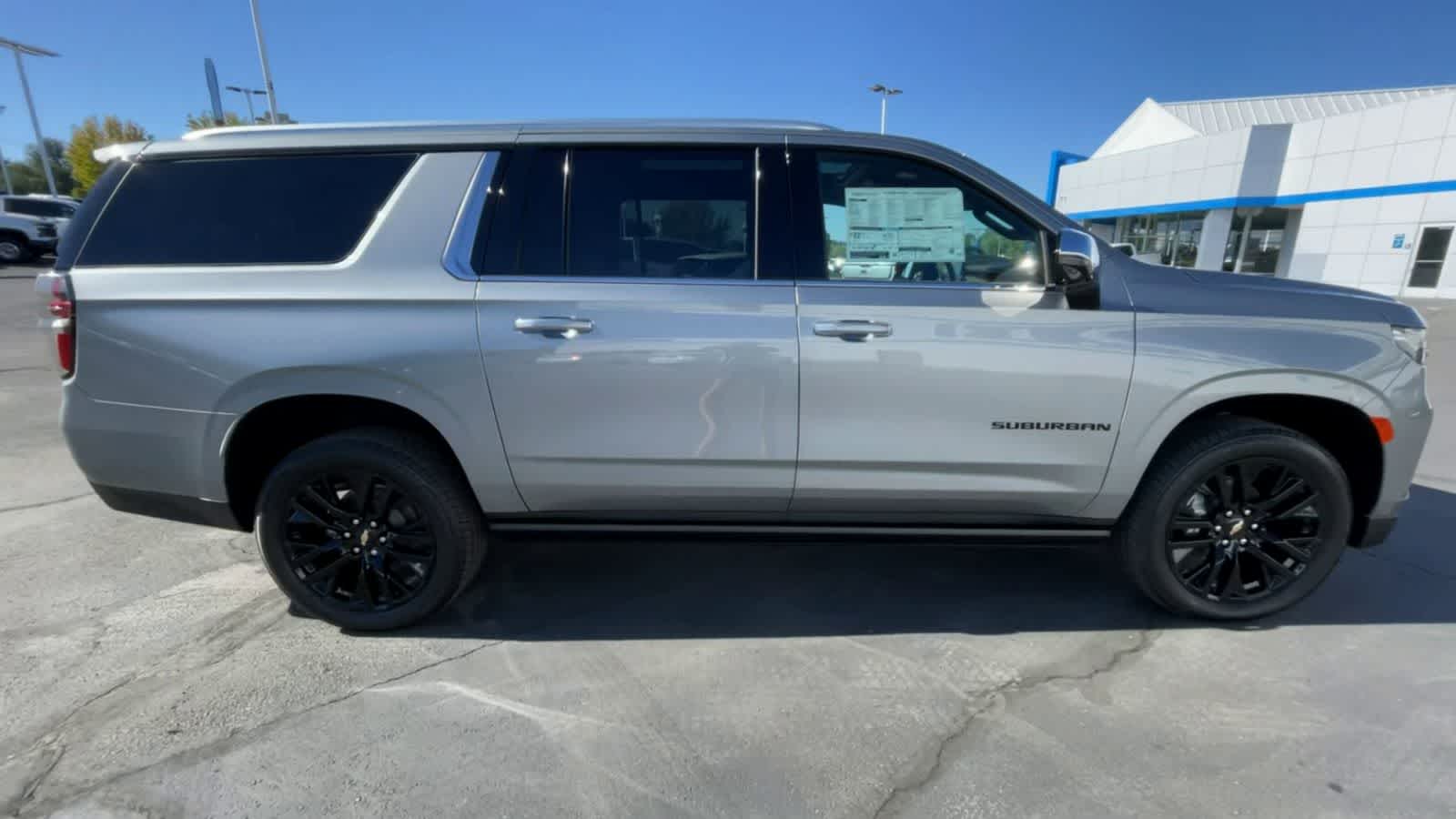 2024 Chevrolet Suburban Premier 9