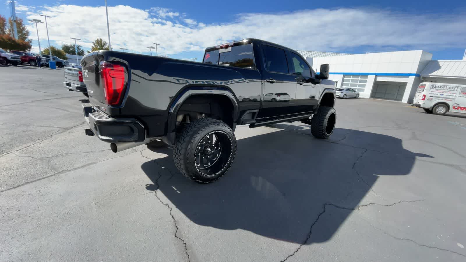 2022 GMC Sierra 3500HD AT4 4WD Crew Cab 159 8