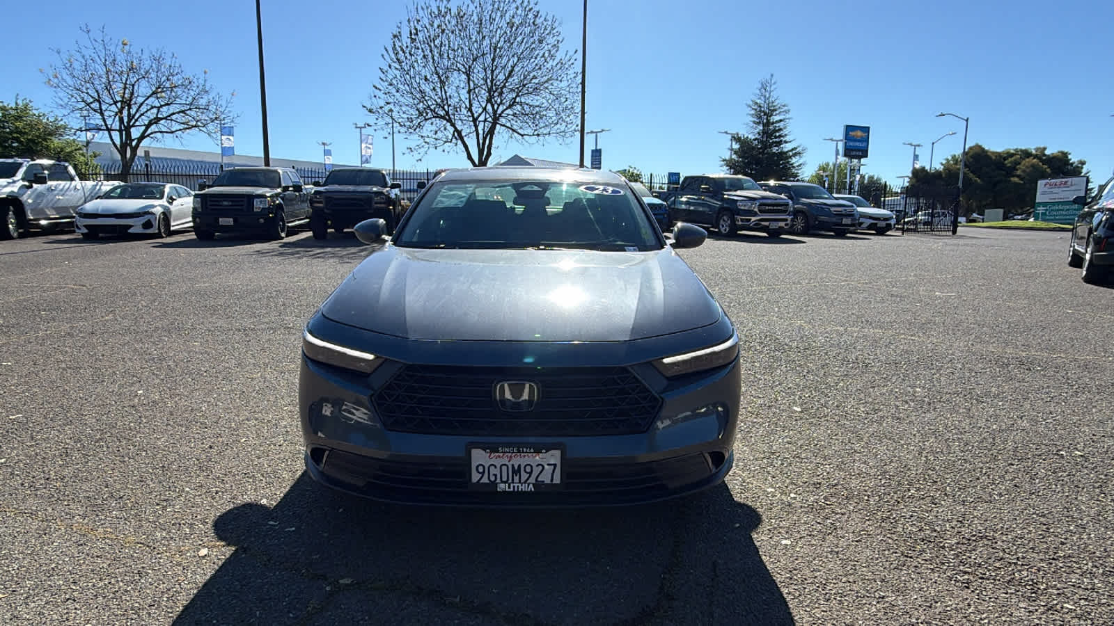 View vehicle photo 2