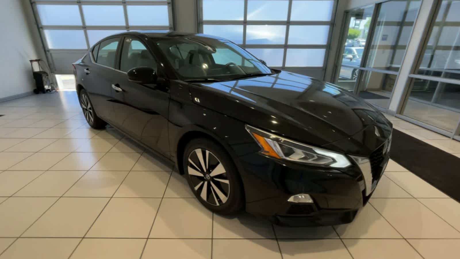 2021 Nissan Altima 2.5 SV 2