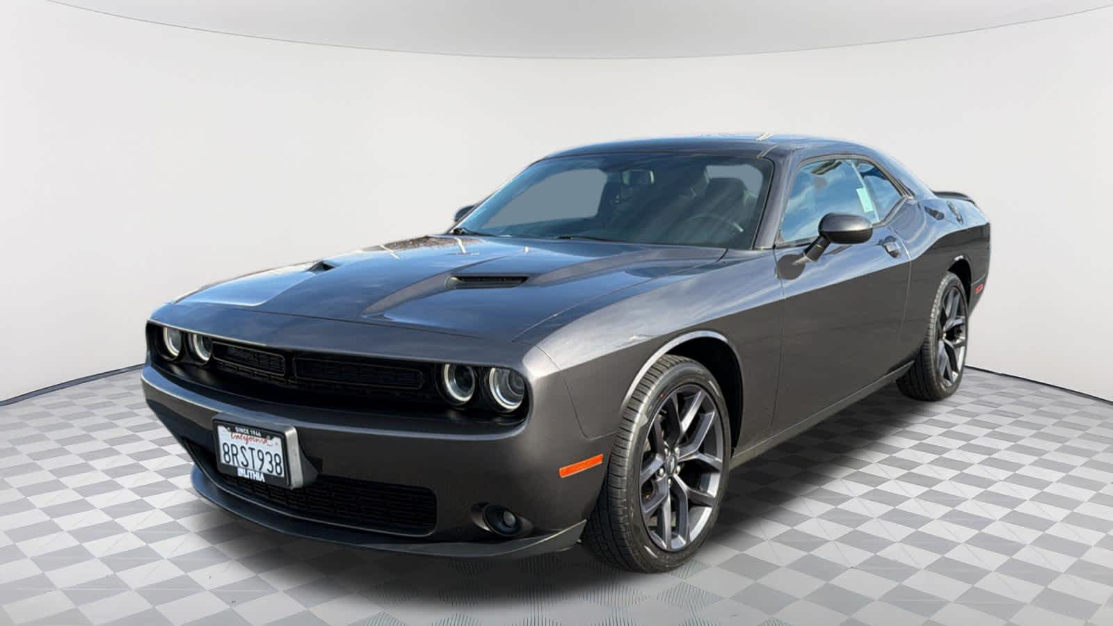 2020 Dodge Challenger SXT RWD
