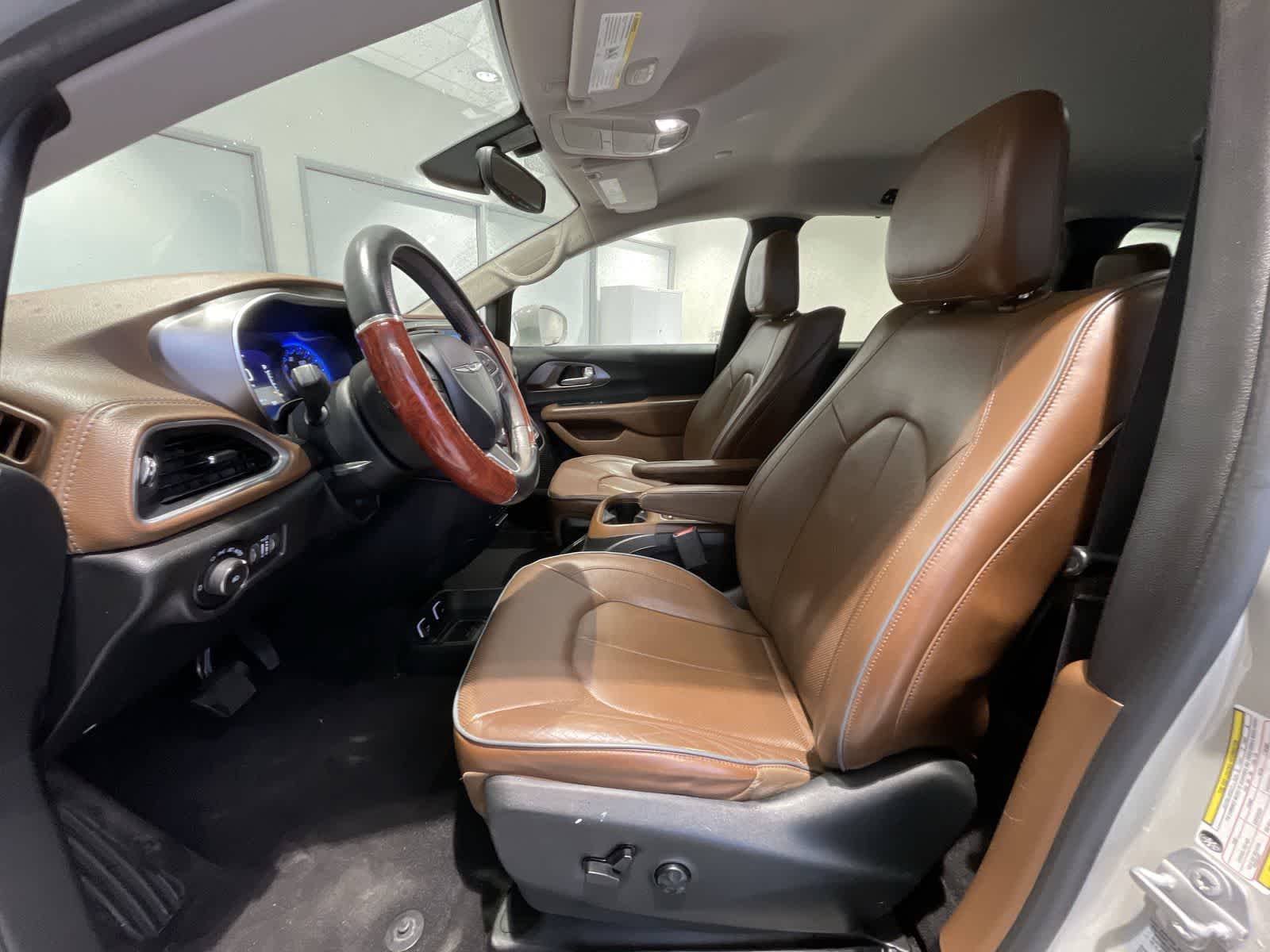 2017 Chrysler Pacifica Limited 19