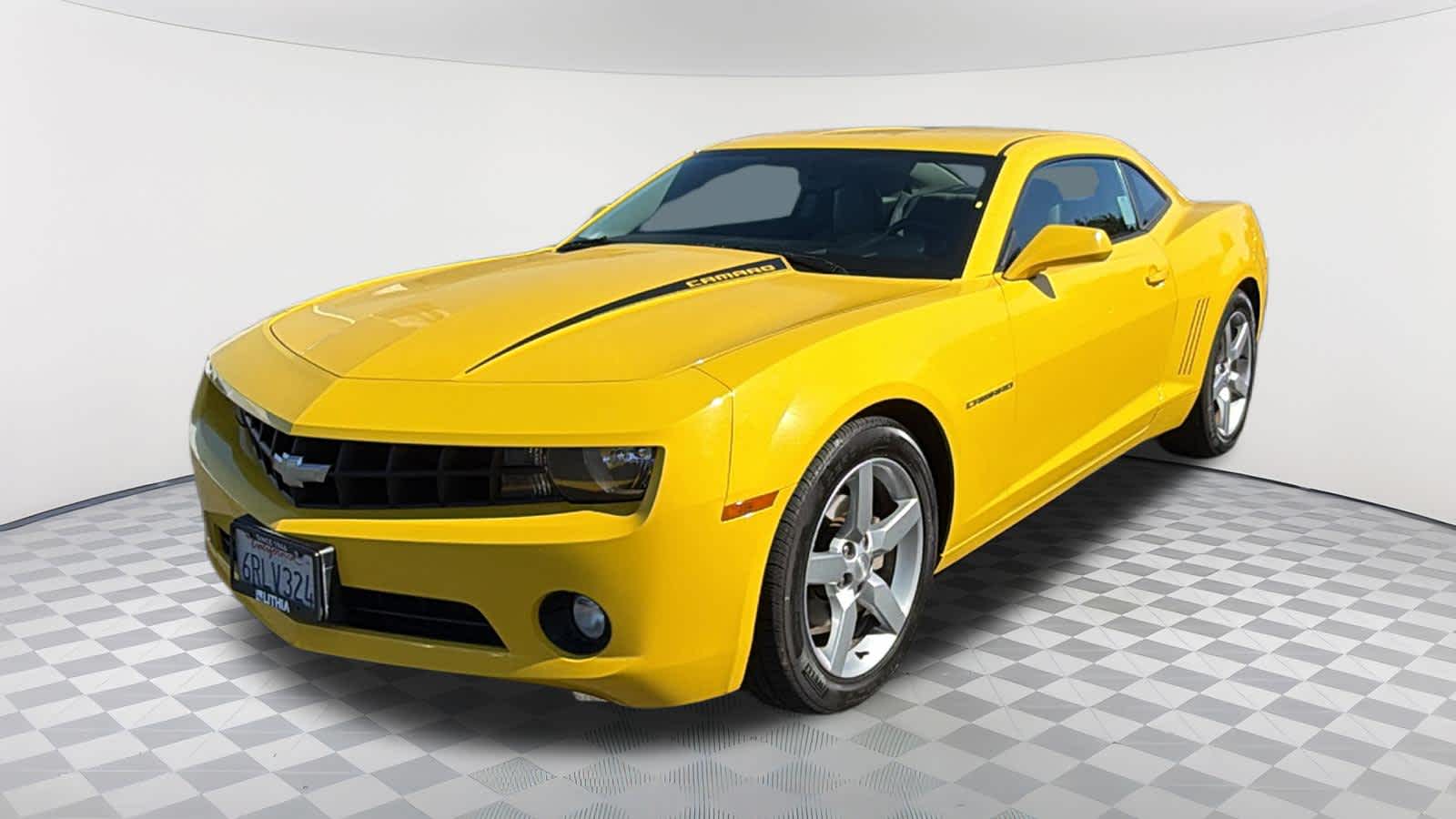  2011 Chevrolet Camaro 2LT Coupe RWD   