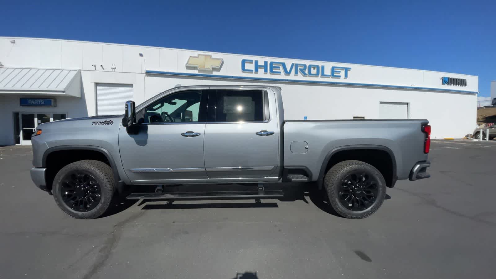 2025 Chevrolet Silverado 2500HD High Country 4WD Crew Cab 159 5