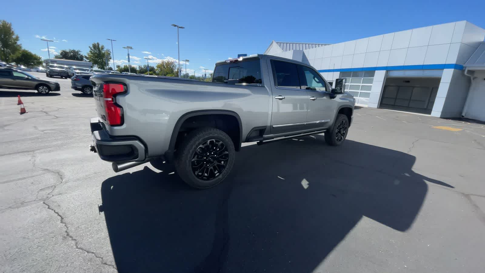 2025 Chevrolet Silverado 2500HD High Country 4WD Crew Cab 159 8