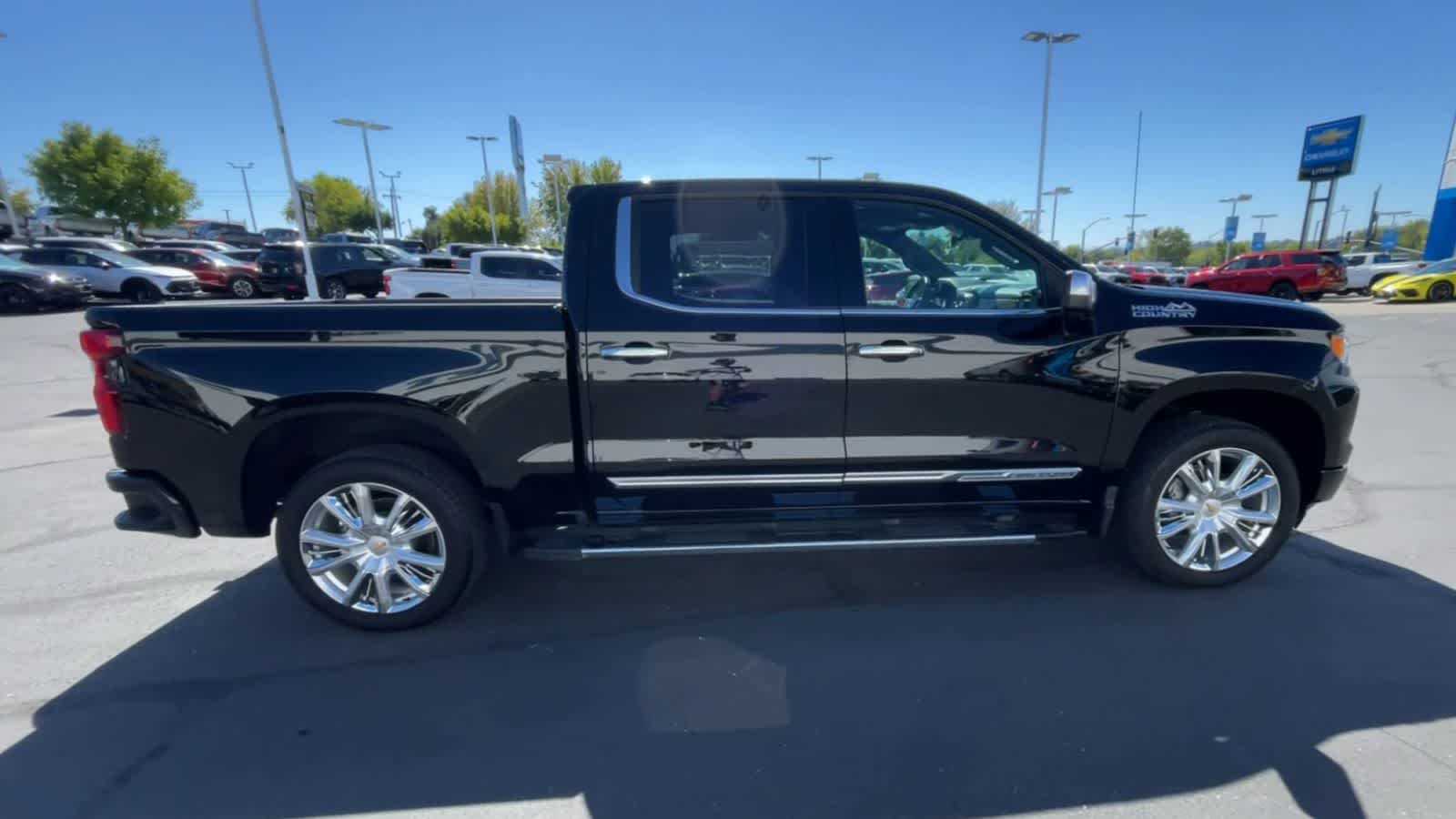 2023 Chevrolet Silverado 1500 High Country 4WD Crew Cab 147 9