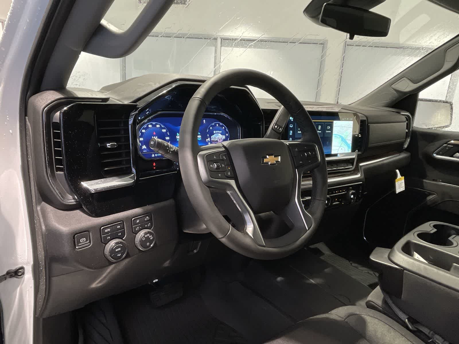 2025 Chevrolet Silverado 1500 LT 4WD Crew Cab 147 10