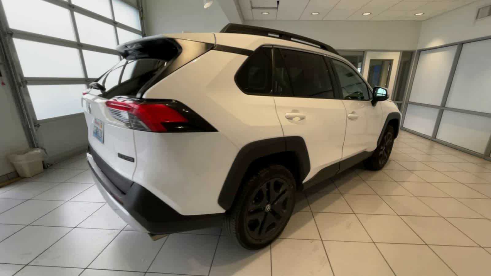 2023 Toyota RAV4 Adventure 8