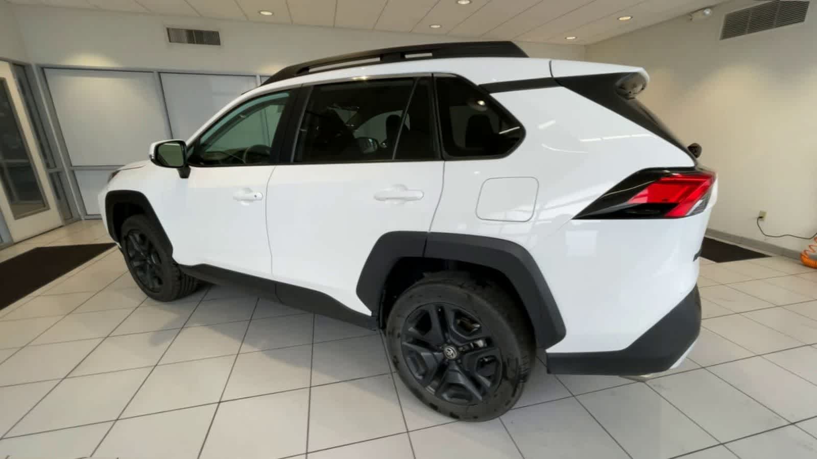 2023 Toyota RAV4 Adventure 6