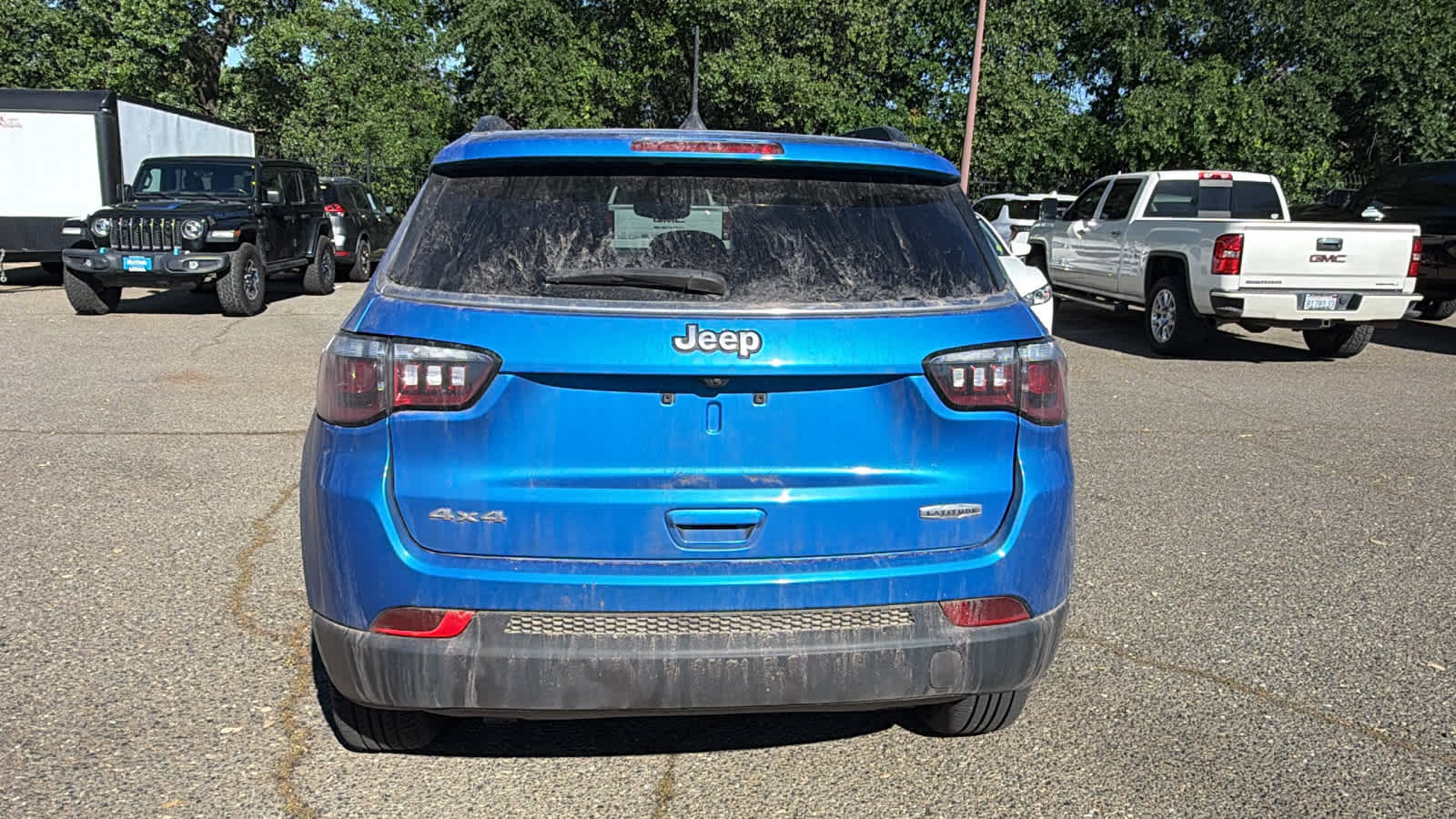 View vehicle photo 6