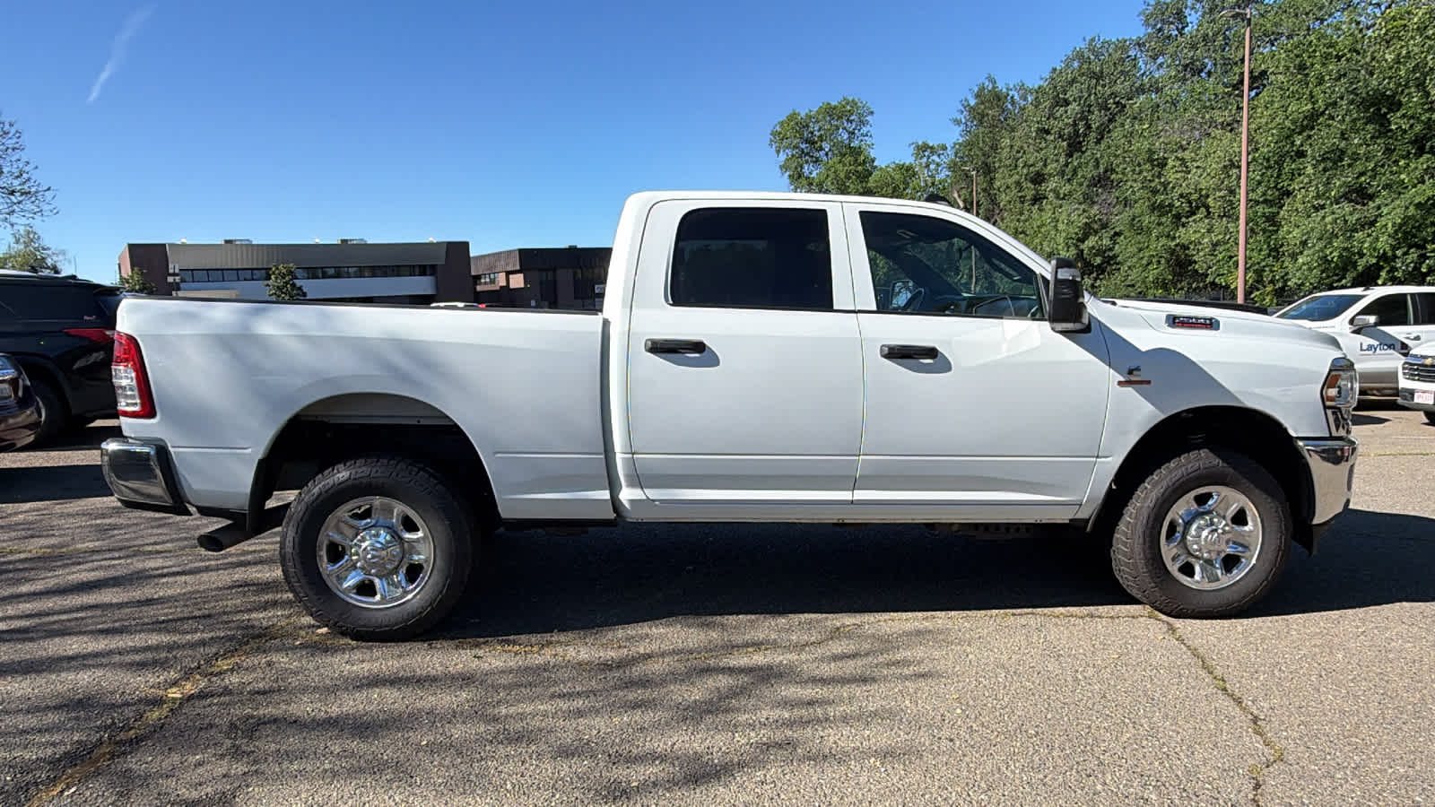 View vehicle photo 4