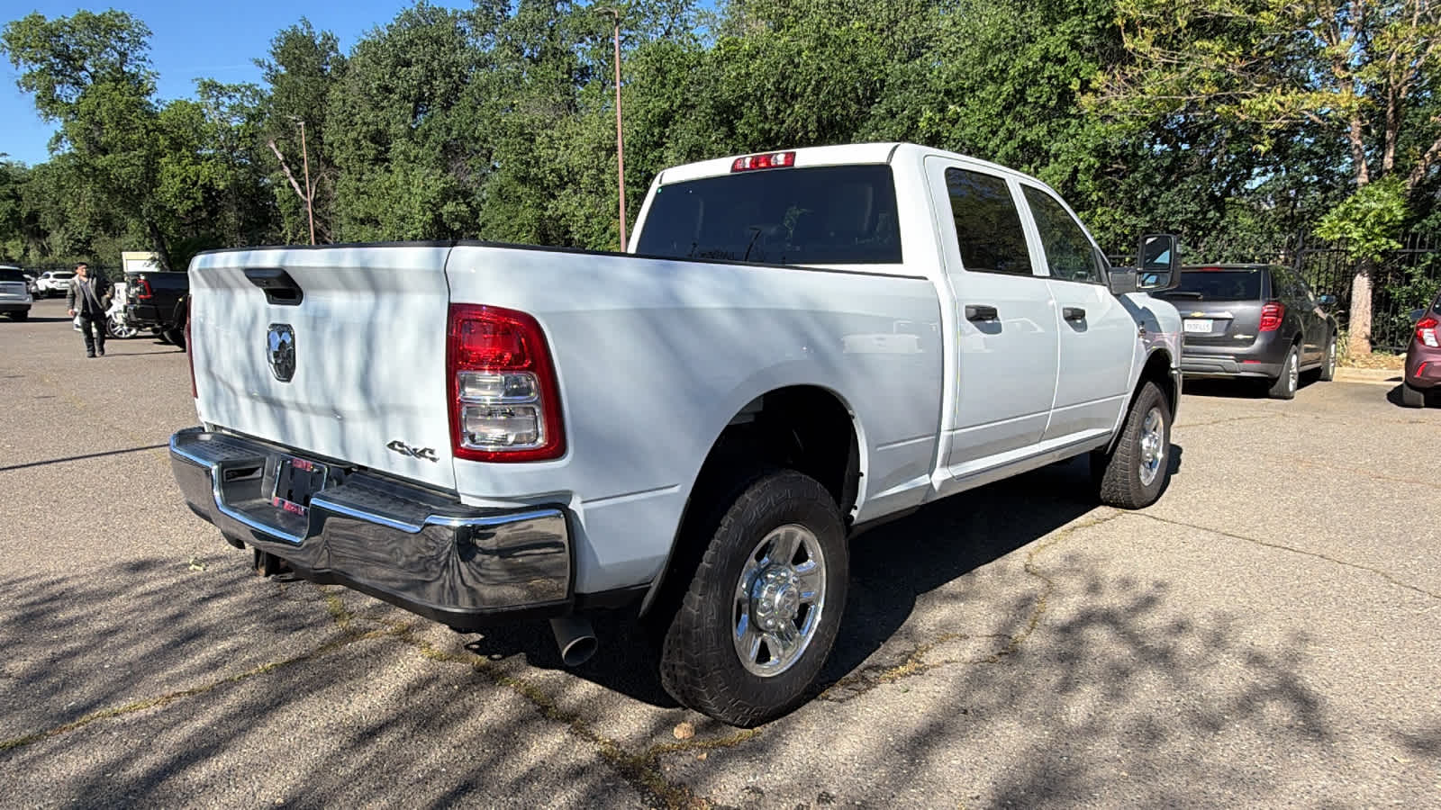 View vehicle photo 5