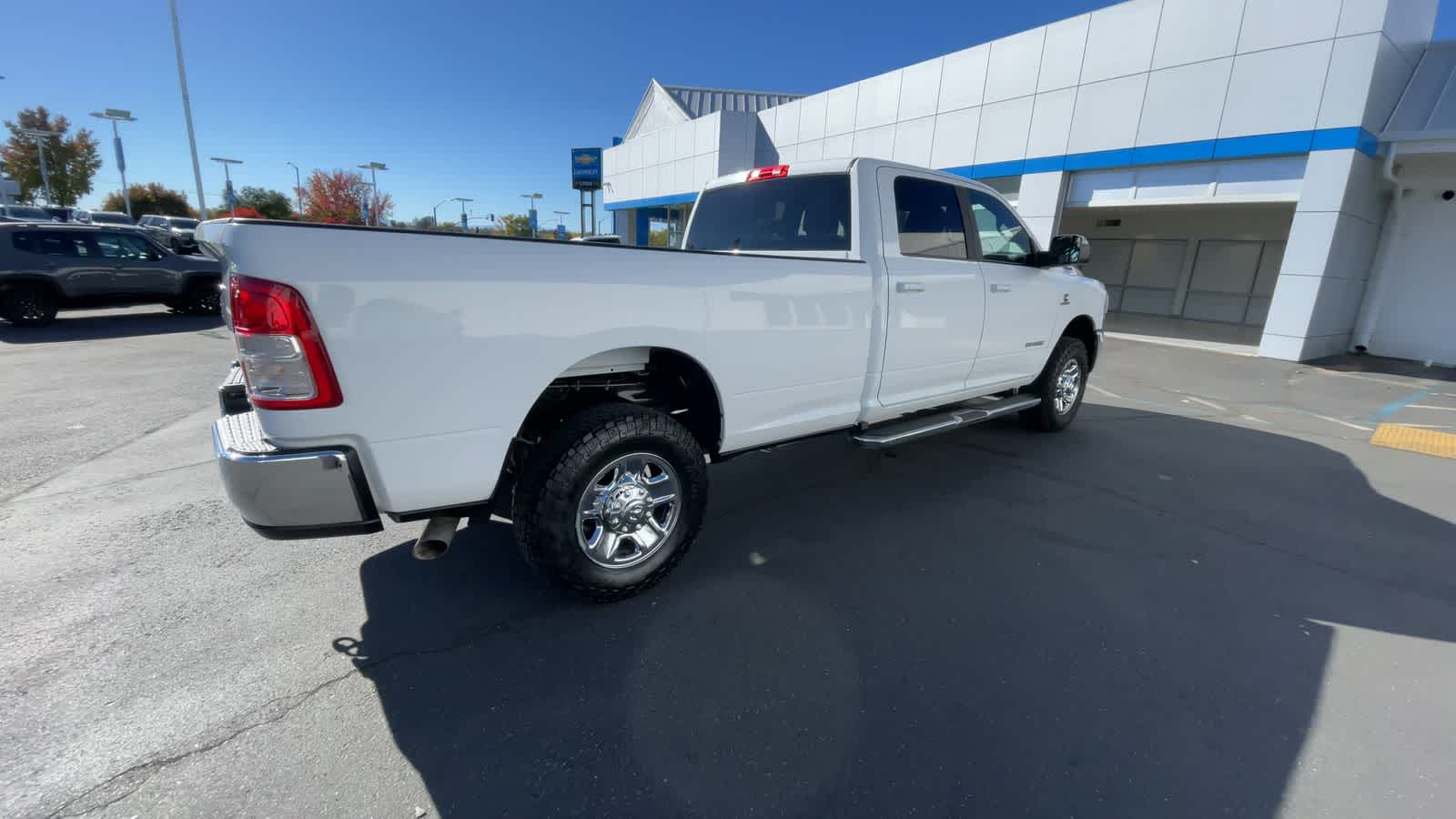 2022 Ram 2500 Big Horn 4x4 Crew Cab 8 Box 8