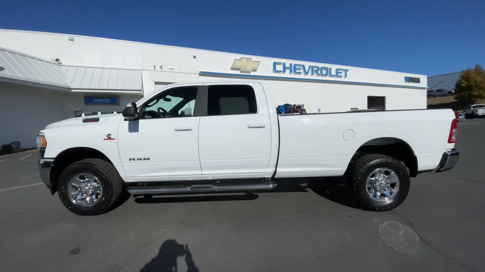 2022 Ram 2500 Big Horn 4x4 Crew Cab 8 Box 5