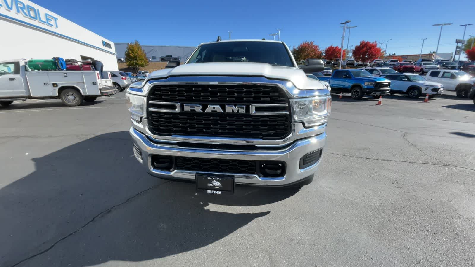 2022 Ram 2500 Big Horn 4x4 Crew Cab 8 Box 3