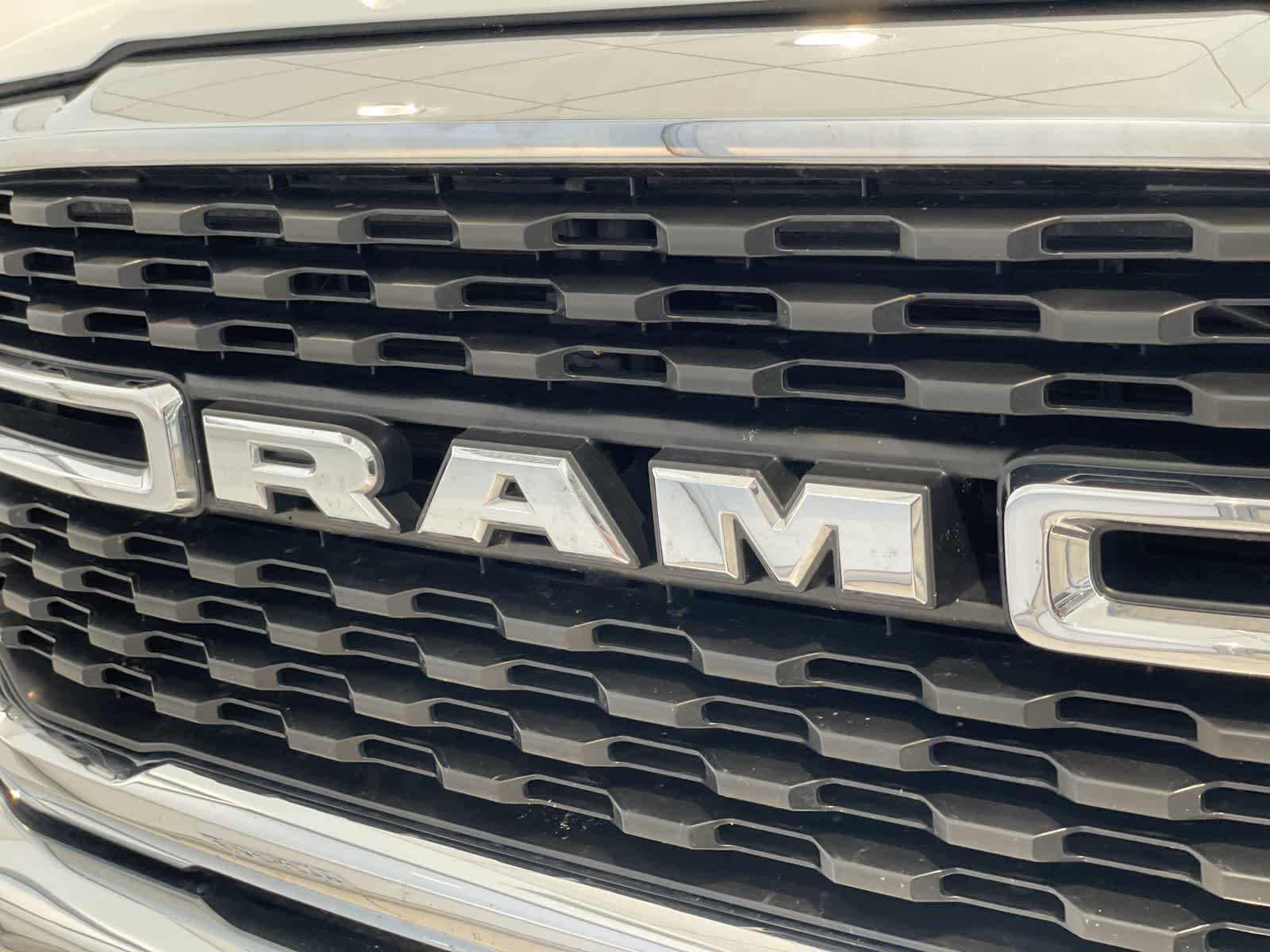 2022 Ram 2500 Big Horn 4x4 Crew Cab 8 Box 30