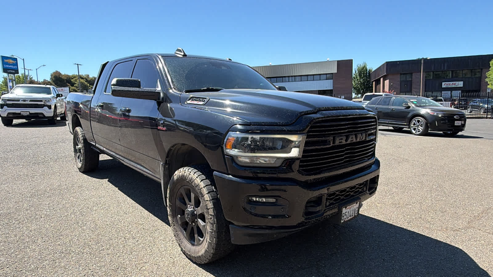 View vehicle photo 3