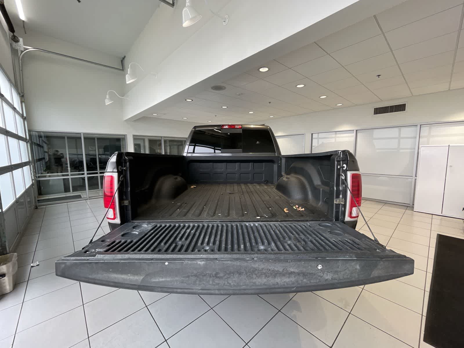 2017 Ram 2500 Laramie 4x4 Mega Cab 64 Box 26