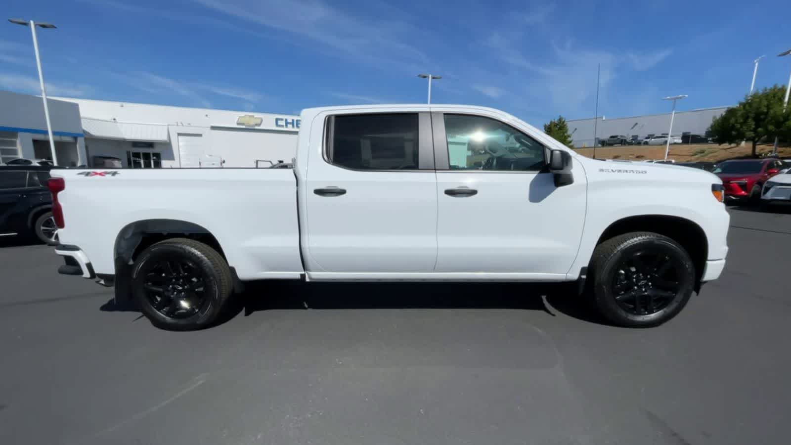 2024 Chevrolet Silverado 1500 Custom 4WD Crew Cab 157 9