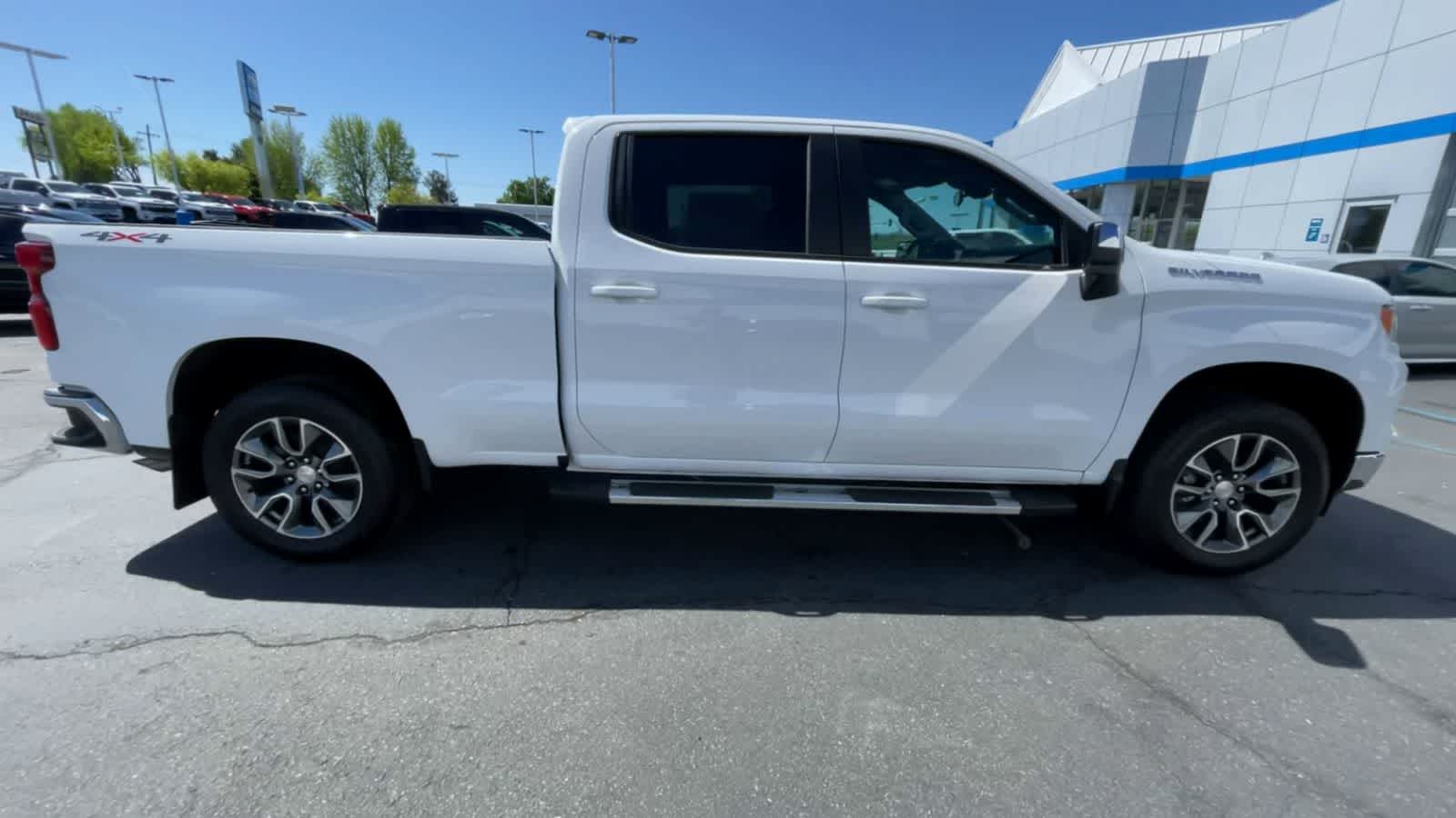 2024 Chevrolet Silverado 1500 LT 4WD Crew Cab 157 9