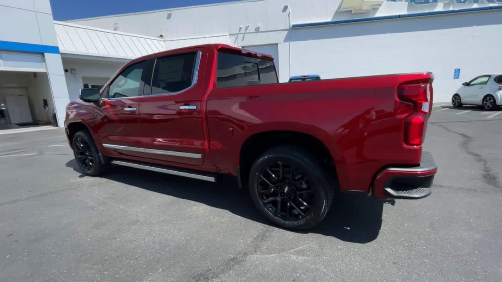 2024 Chevrolet Silverado 1500 High Country 4WD Crew Cab 147 6