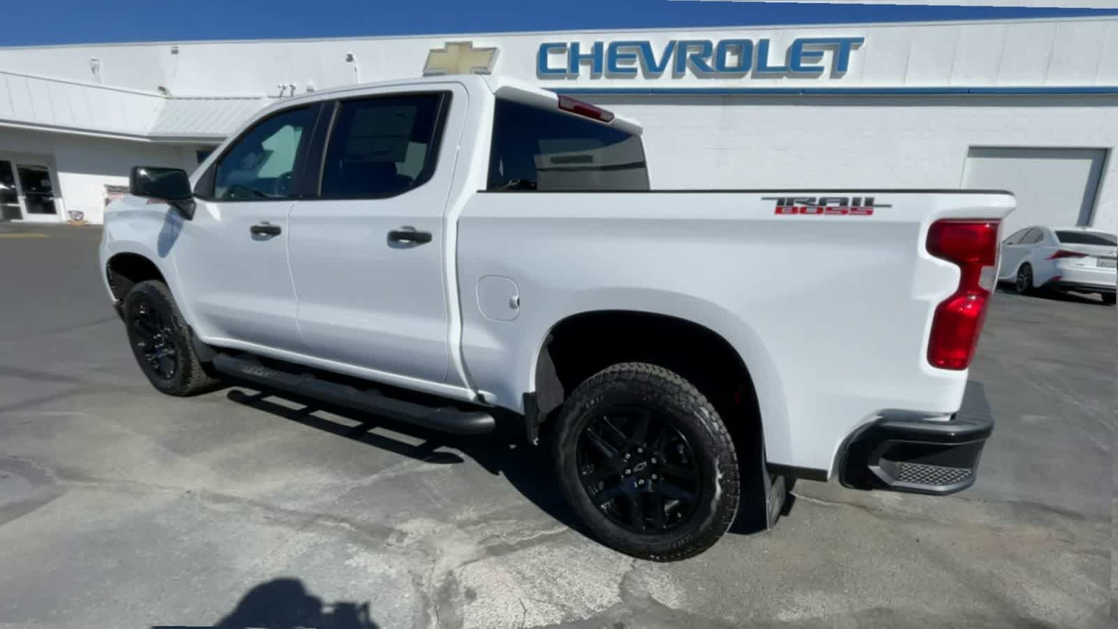 2025 Chevrolet Silverado 1500 Custom Trail Boss 4WD Crew Cab 147 6