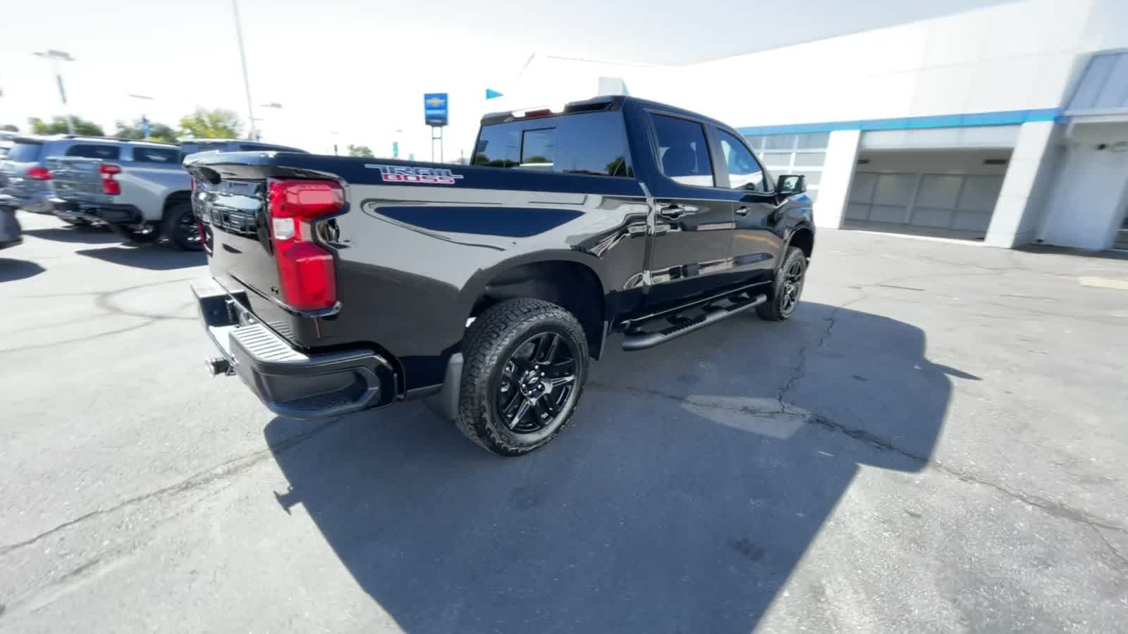 2025 Chevrolet Silverado 1500 LT Trail Boss 4WD Crew Cab 147 8