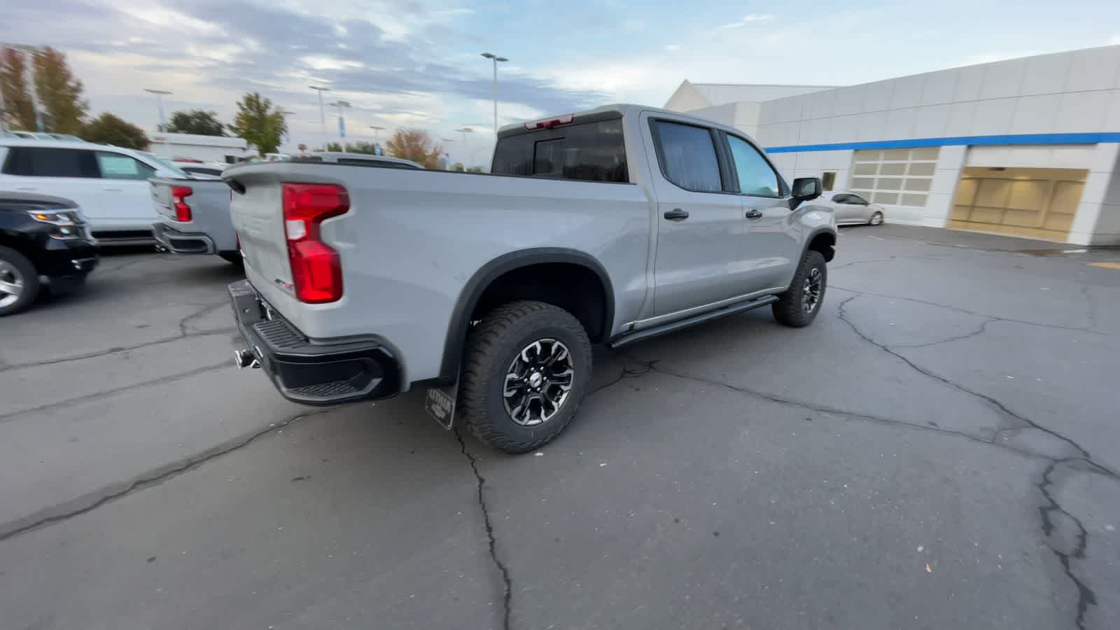 2025 Chevrolet Silverado 1500 ZR2 4WD Crew Cab 147 8