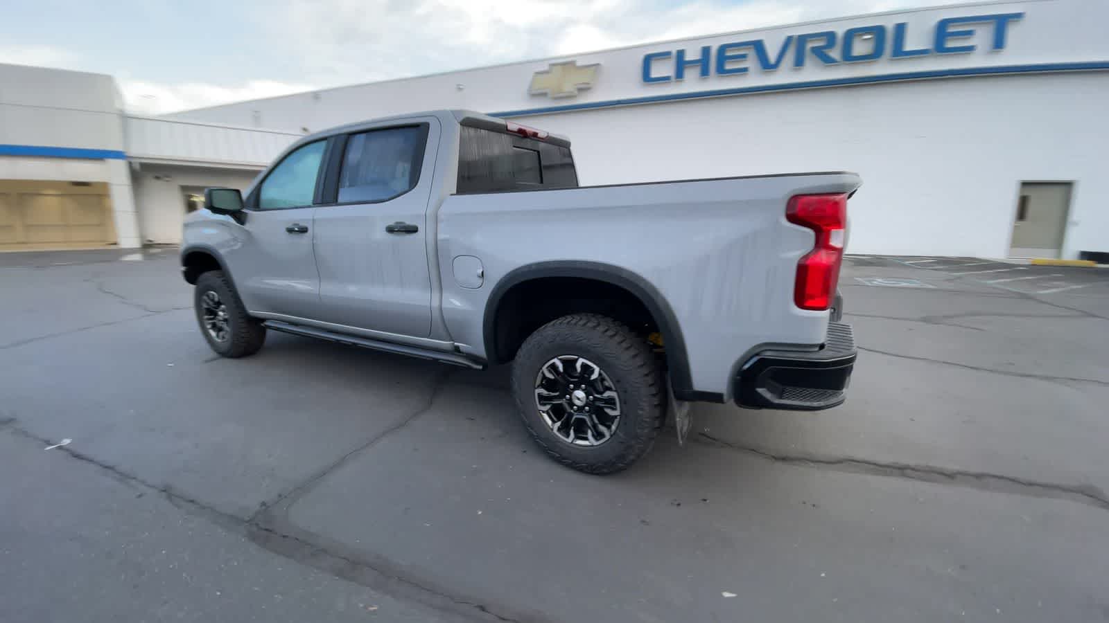 2025 Chevrolet Silverado 1500 ZR2 4WD Crew Cab 147 6