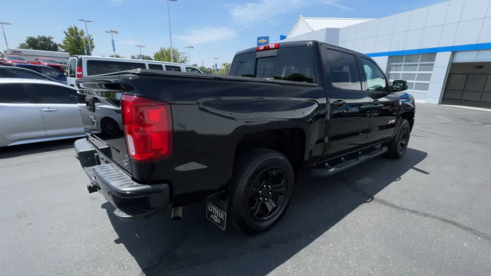 2018 Chevrolet Silverado 1500 LTZ 4WD Crew Cab 143.5 8