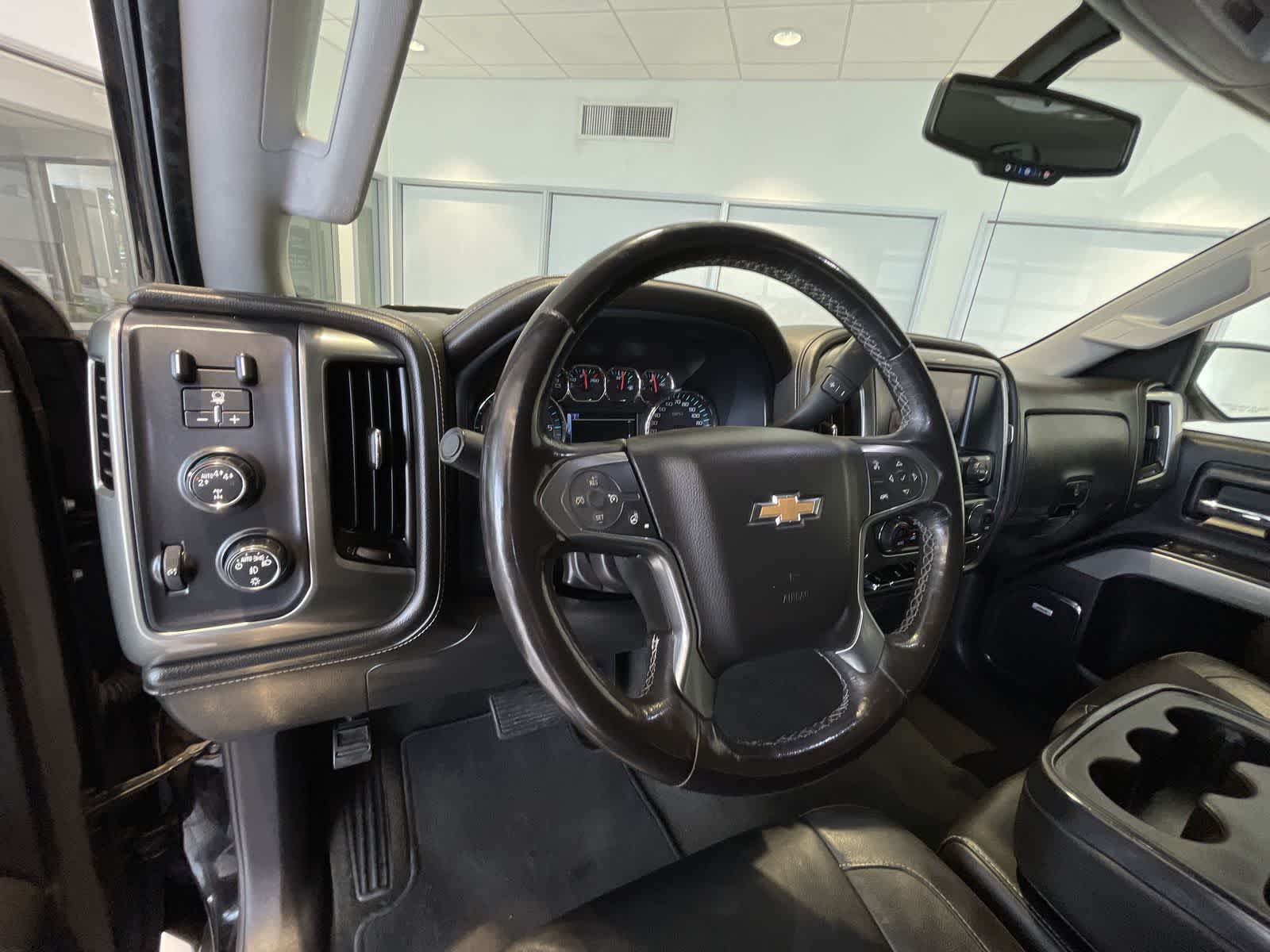 2018 Chevrolet Silverado 1500 LTZ 4WD Crew Cab 143.5 10