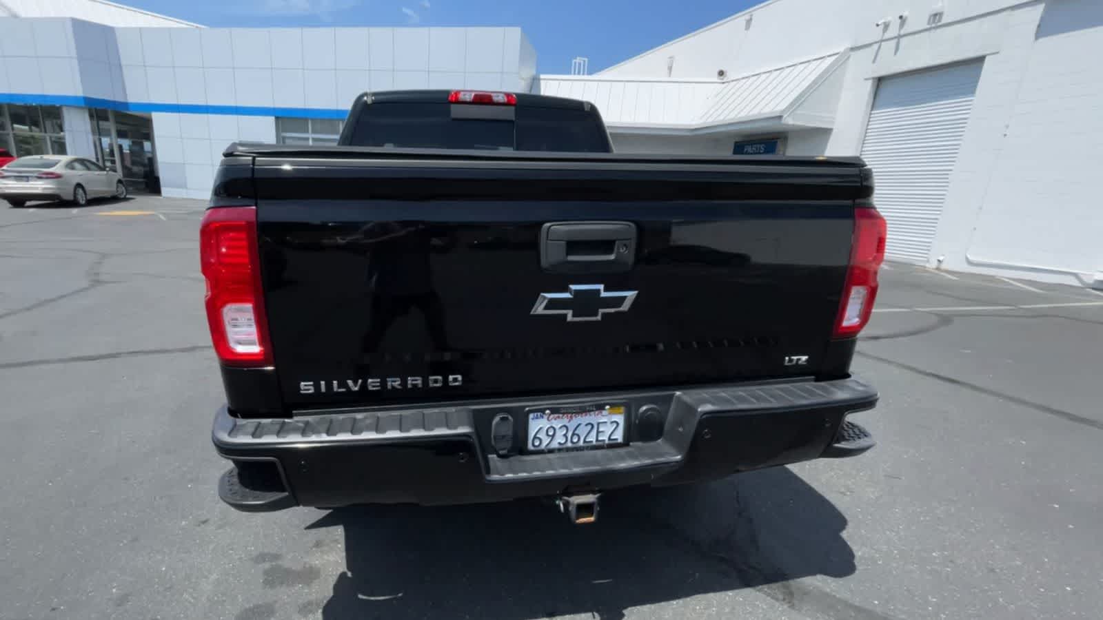 2018 Chevrolet Silverado 1500 LTZ 4WD Crew Cab 143.5 7