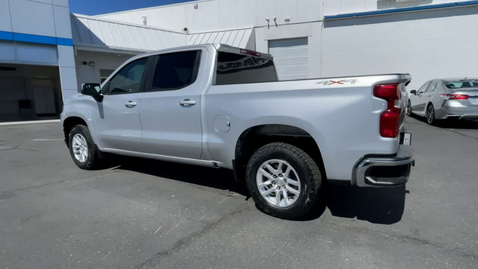 2021 Chevrolet Silverado 1500 LT 4WD Crew Cab 147 6