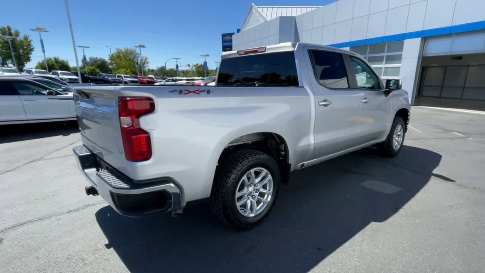 2021 Chevrolet Silverado 1500 LT 4WD Crew Cab 147 8