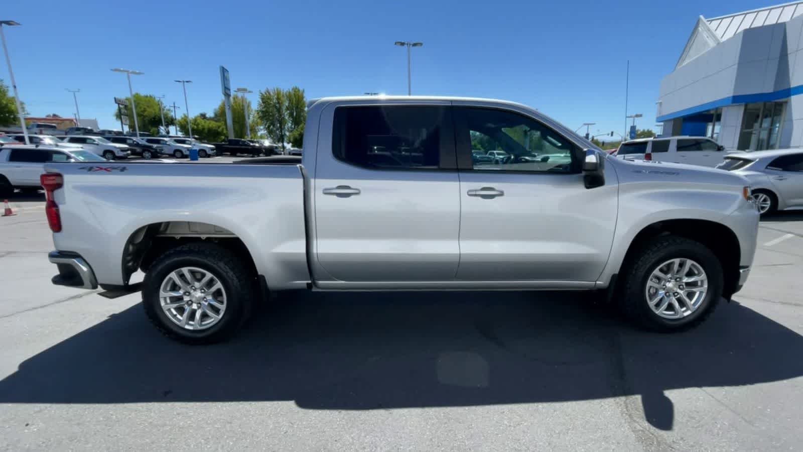 2021 Chevrolet Silverado 1500 LT 4WD Crew Cab 147 9