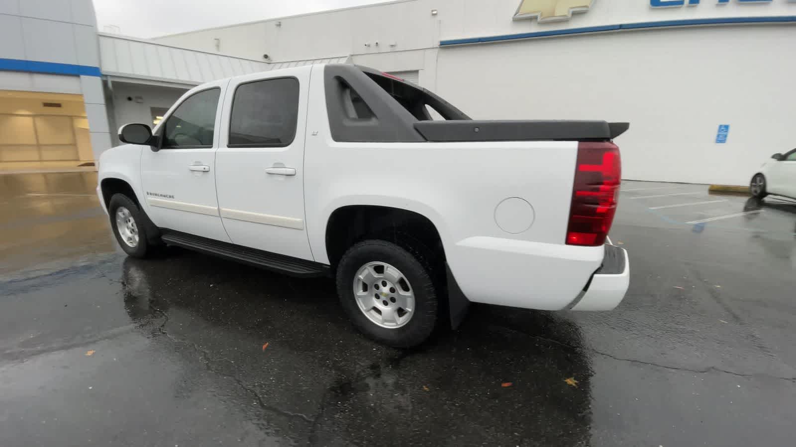 2007 Chevrolet Avalanche LT w/1LT 4WD Crew Cab 130 6