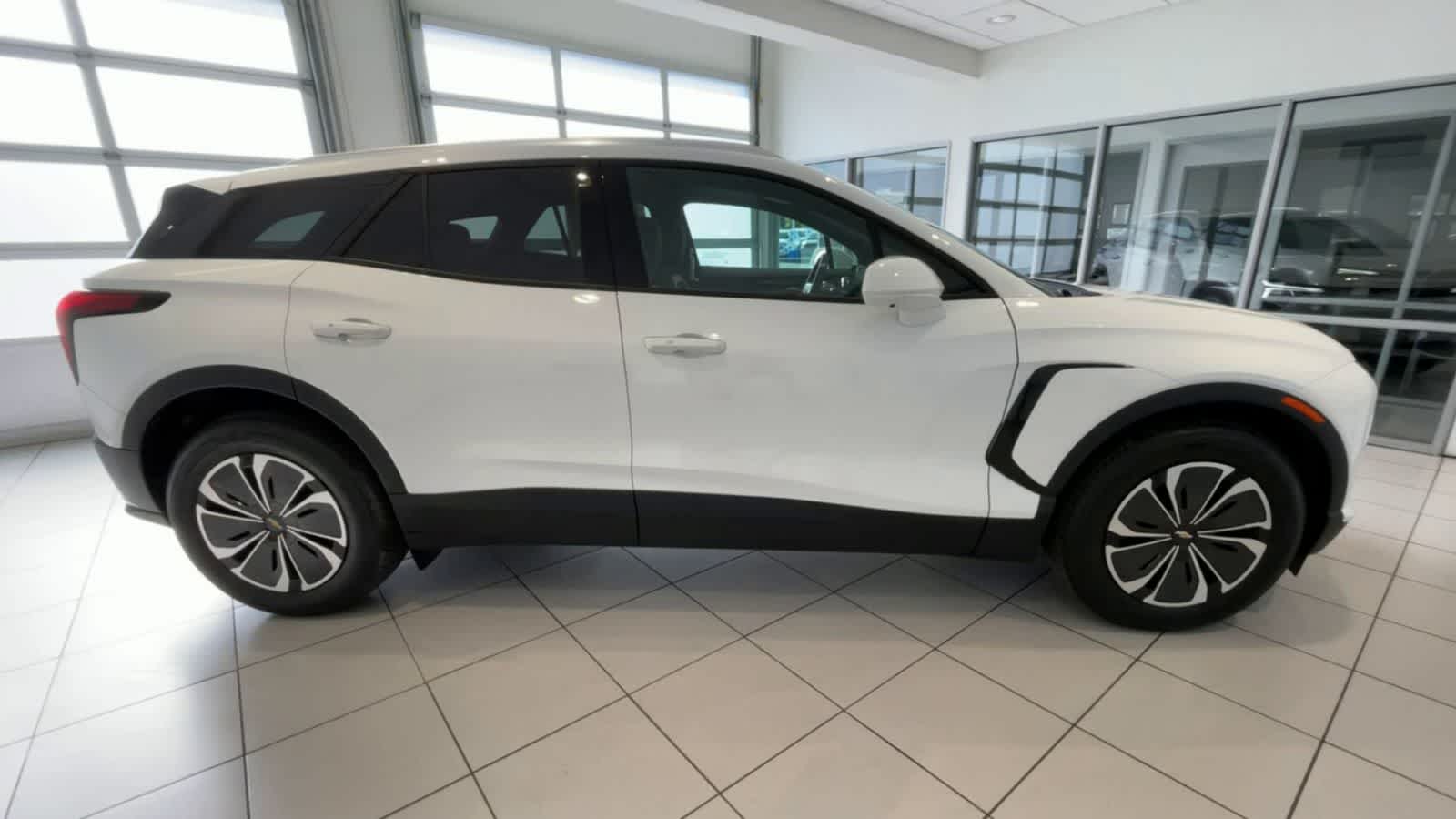 2024 Chevrolet Blazer EV eAWD LT 9