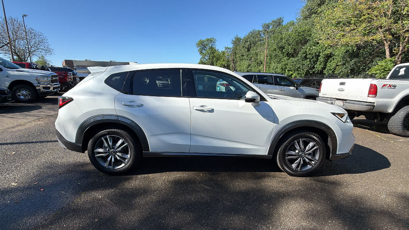 View vehicle photo 4