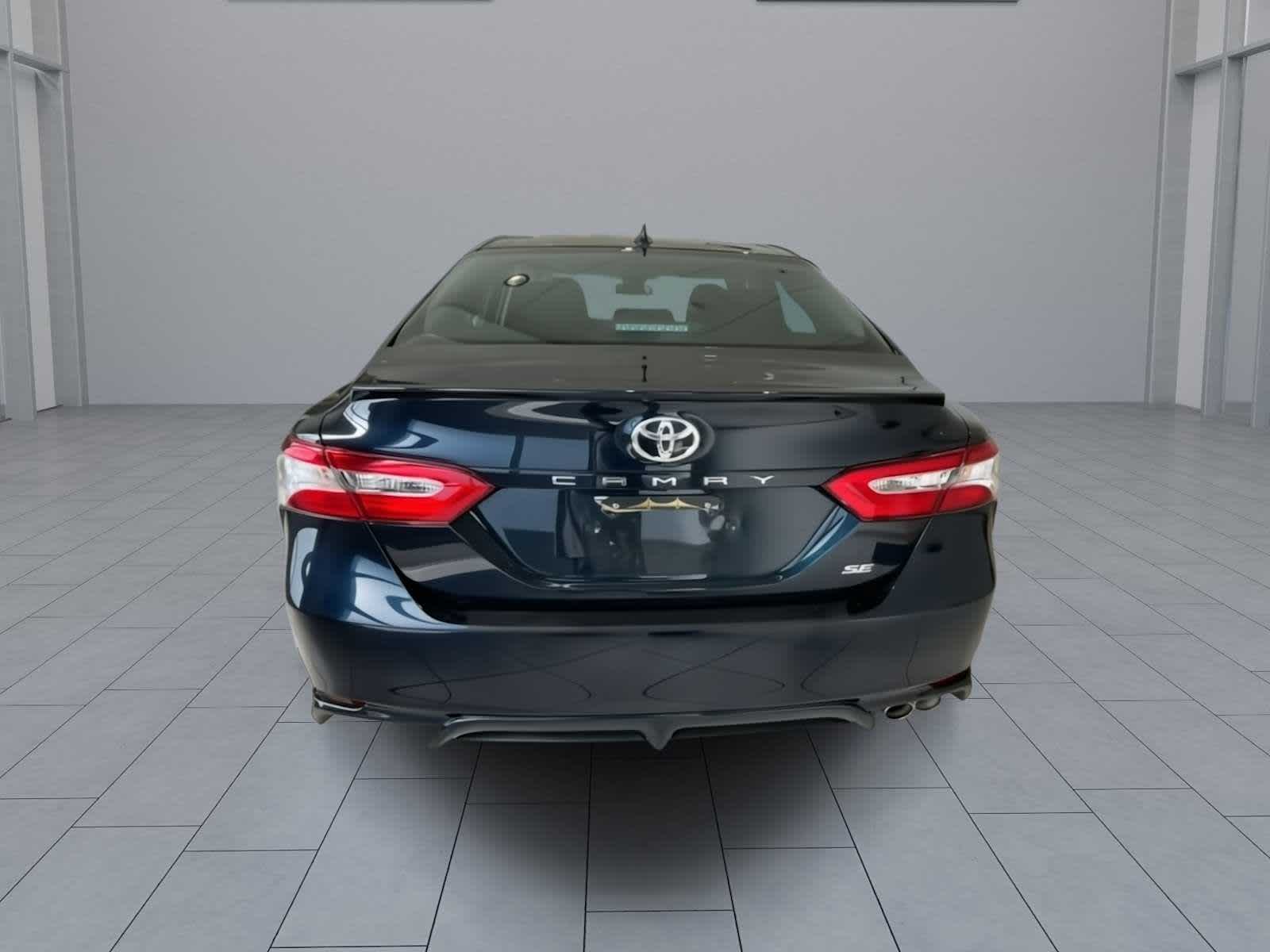 2020 Toyota Camry SE 7