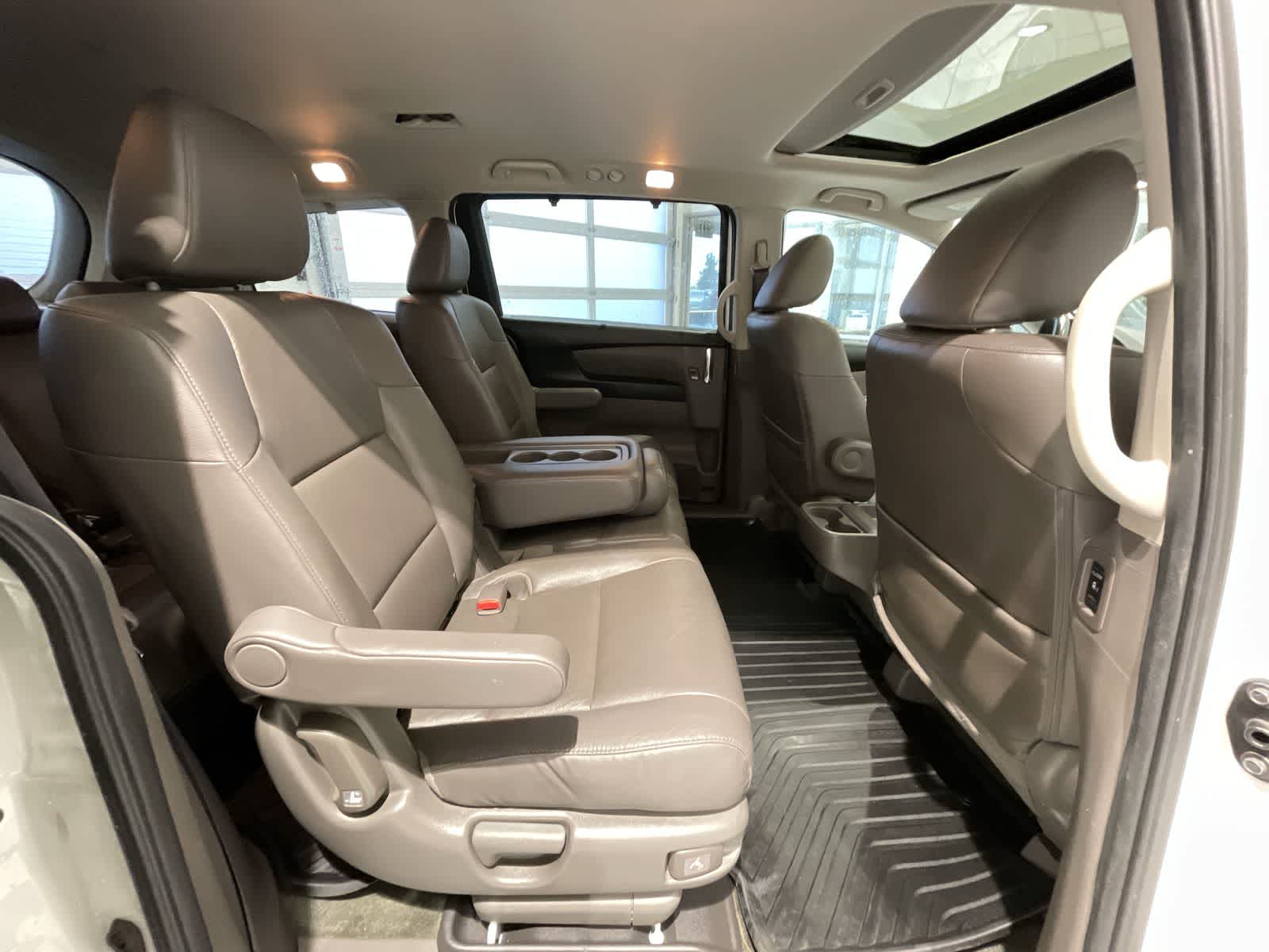 2016 Honda Odyssey EX-L 32