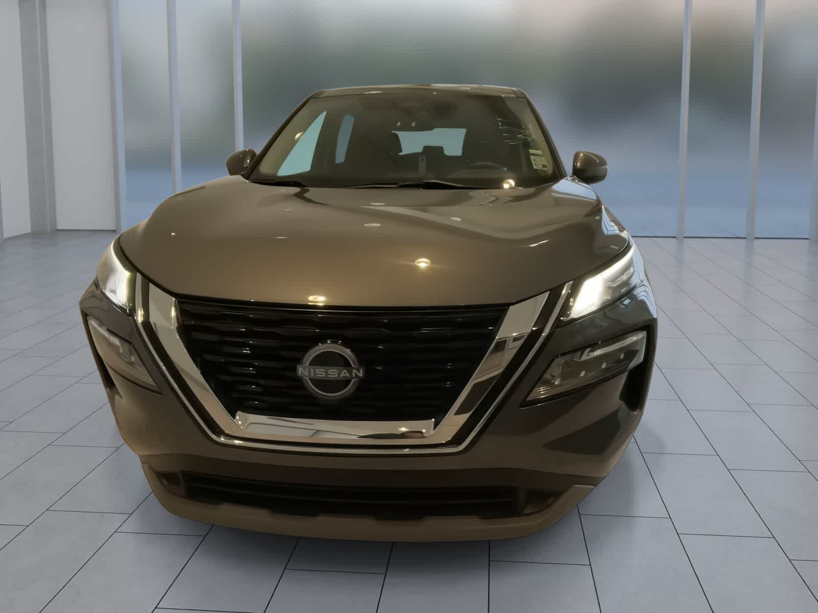 2023 Nissan Rogue SV 3