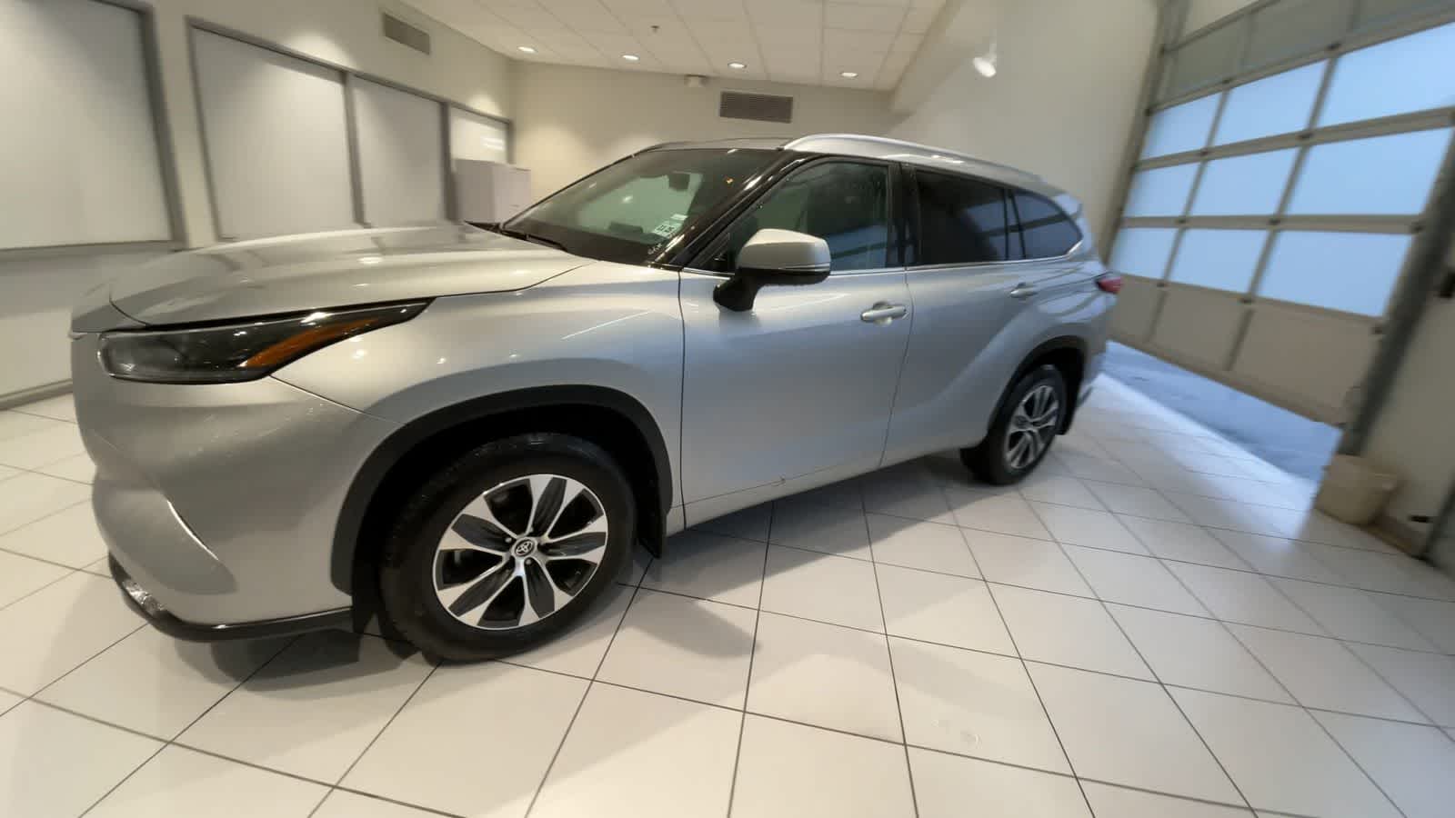 2021 Toyota Highlander XLE 4