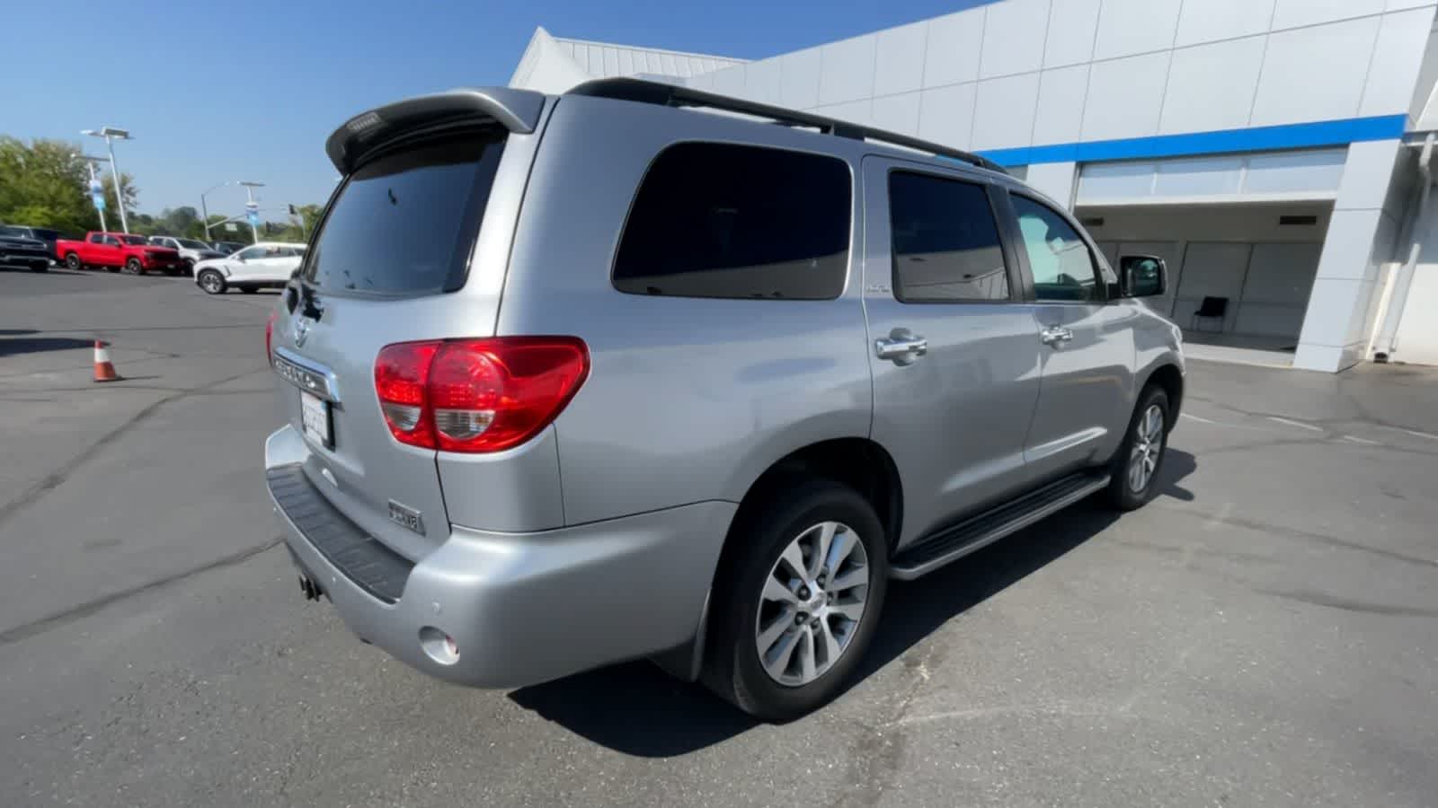 2015 Toyota Sequoia Limited 8