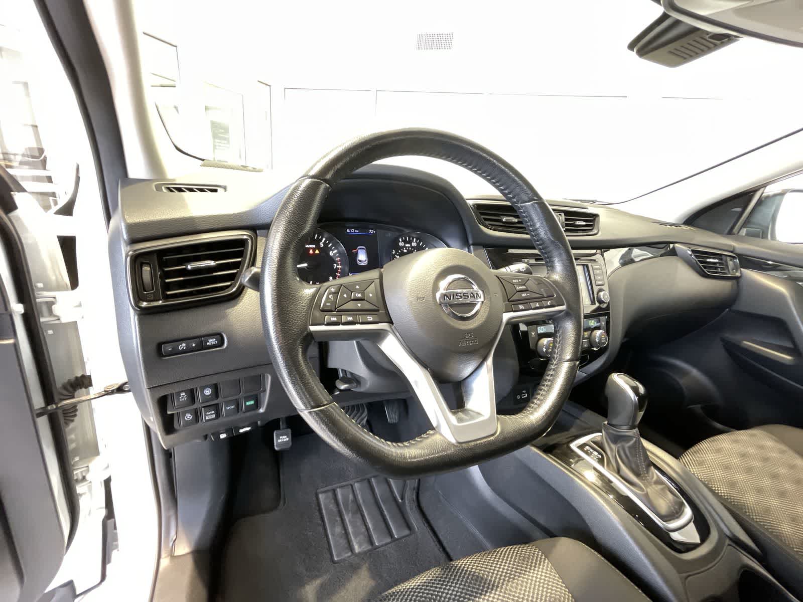 2021 Nissan Rogue Sport SV 10