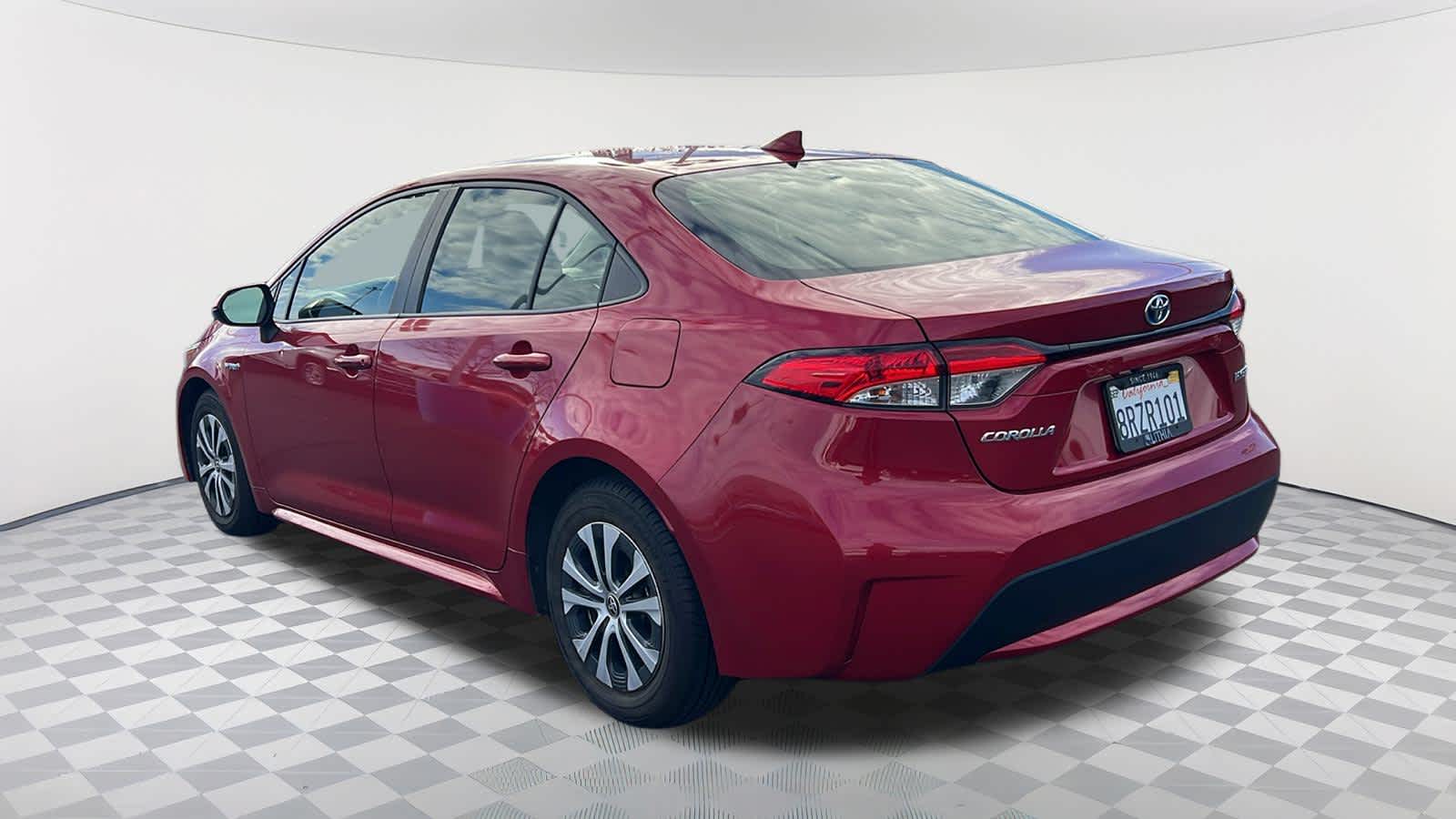 2021 Toyota Corolla Hybrid LE 4