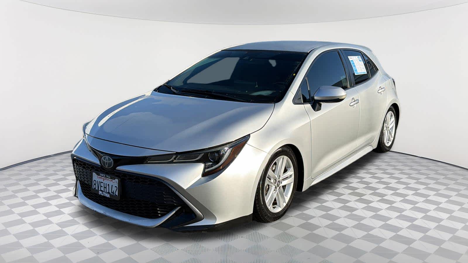 Silver 2019 Toyota Corolla Hatchback SE FWD Hatchback Front-Wheel Drive Automatic