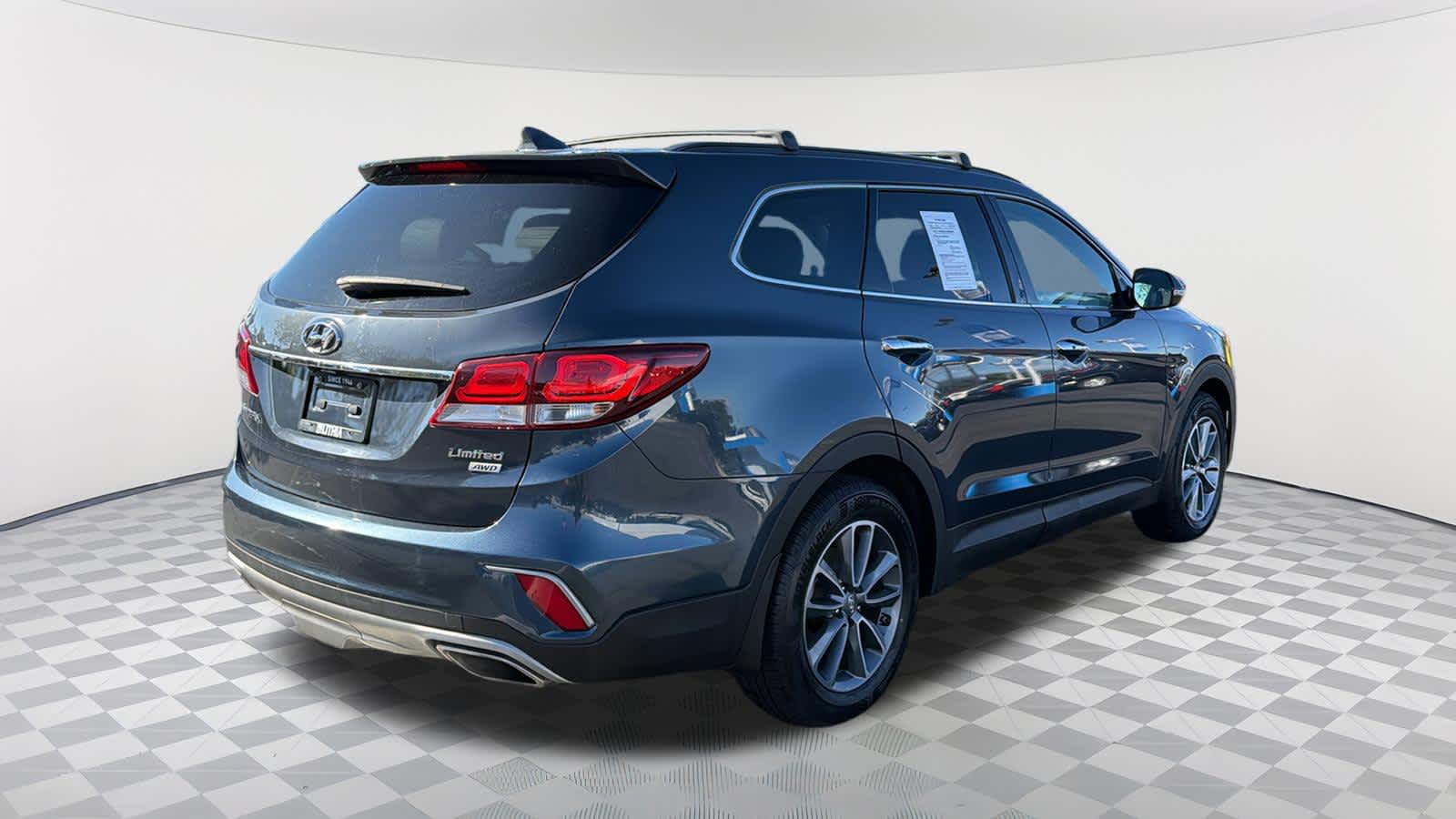 View vehicle photo 5