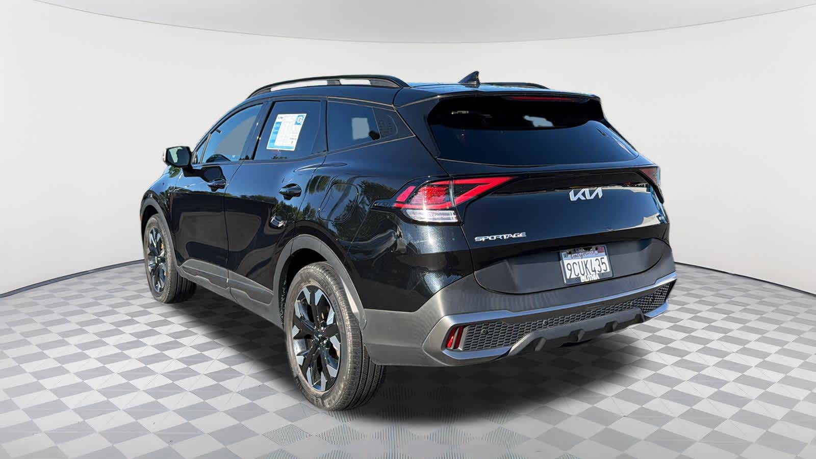 View vehicle photo 7