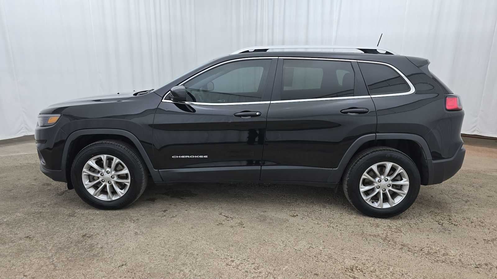 2019 Jeep Cherokee Latitude 27